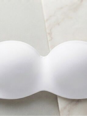 NWOT Strapless Adhesive Silicone Bandeau Bra - White